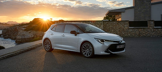 02-Toyota-Corolla-bestverkochte-auto-ter-wereld-in-2019-corolla-555.jpg