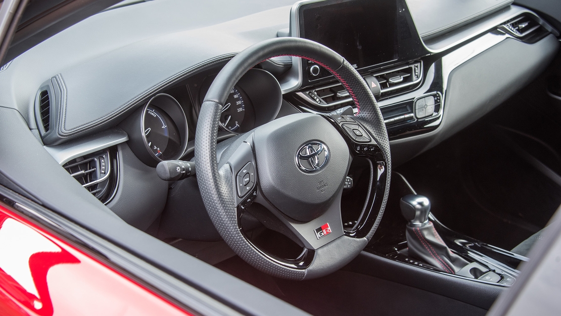 Toyota-C-HR-exterieur-interieur