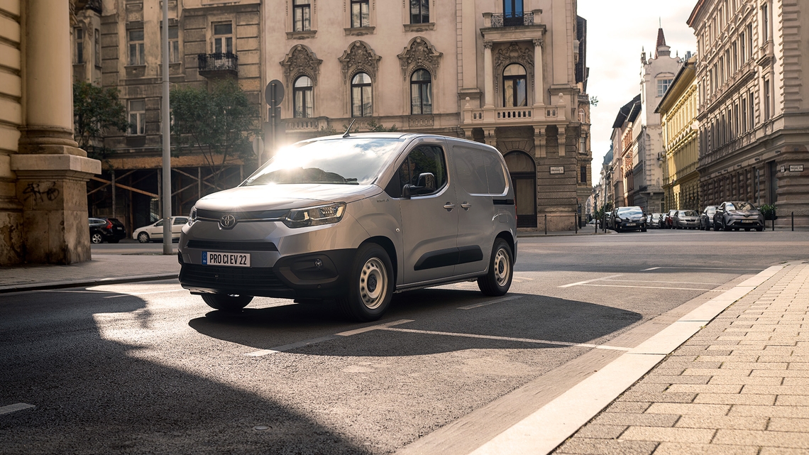 Toyota-Proace-City-Electric-exterieur-rijdend